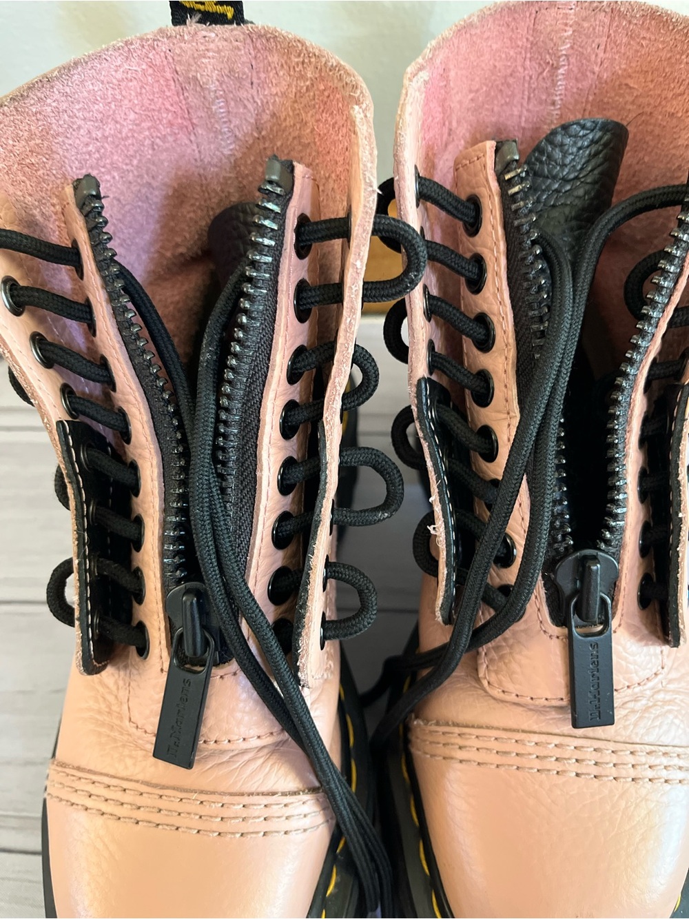 Women’s Dr. Martens Sinclair peach beige nappa & black chunky platform boots. 6 - Picture 9 of 16